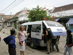 14:00 abfahrt nach pangandaran beach